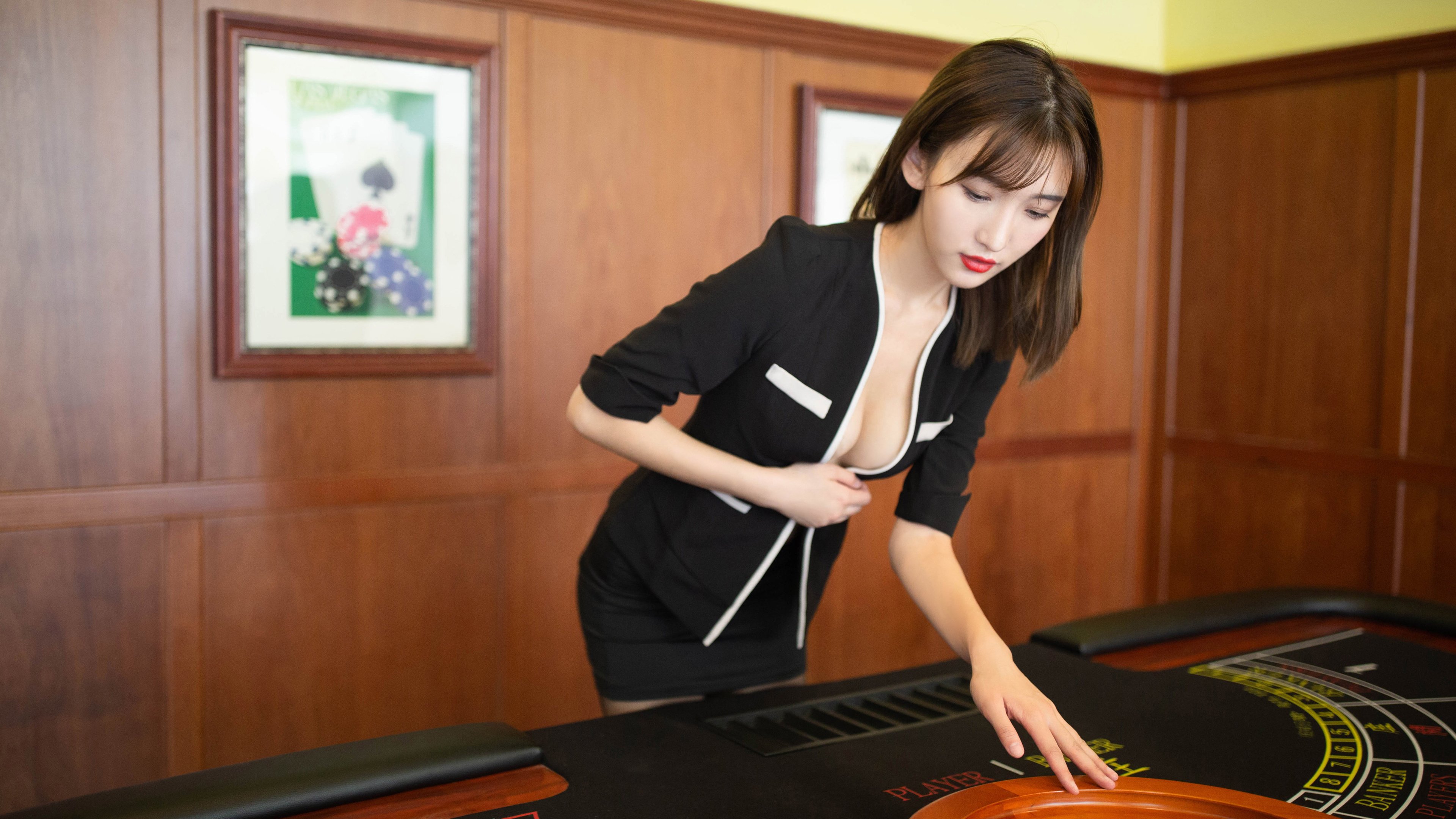 冷门英雄,当塞维利亚绝杀与若日尼奥的幽微接管撕裂足球的肤浅叙事