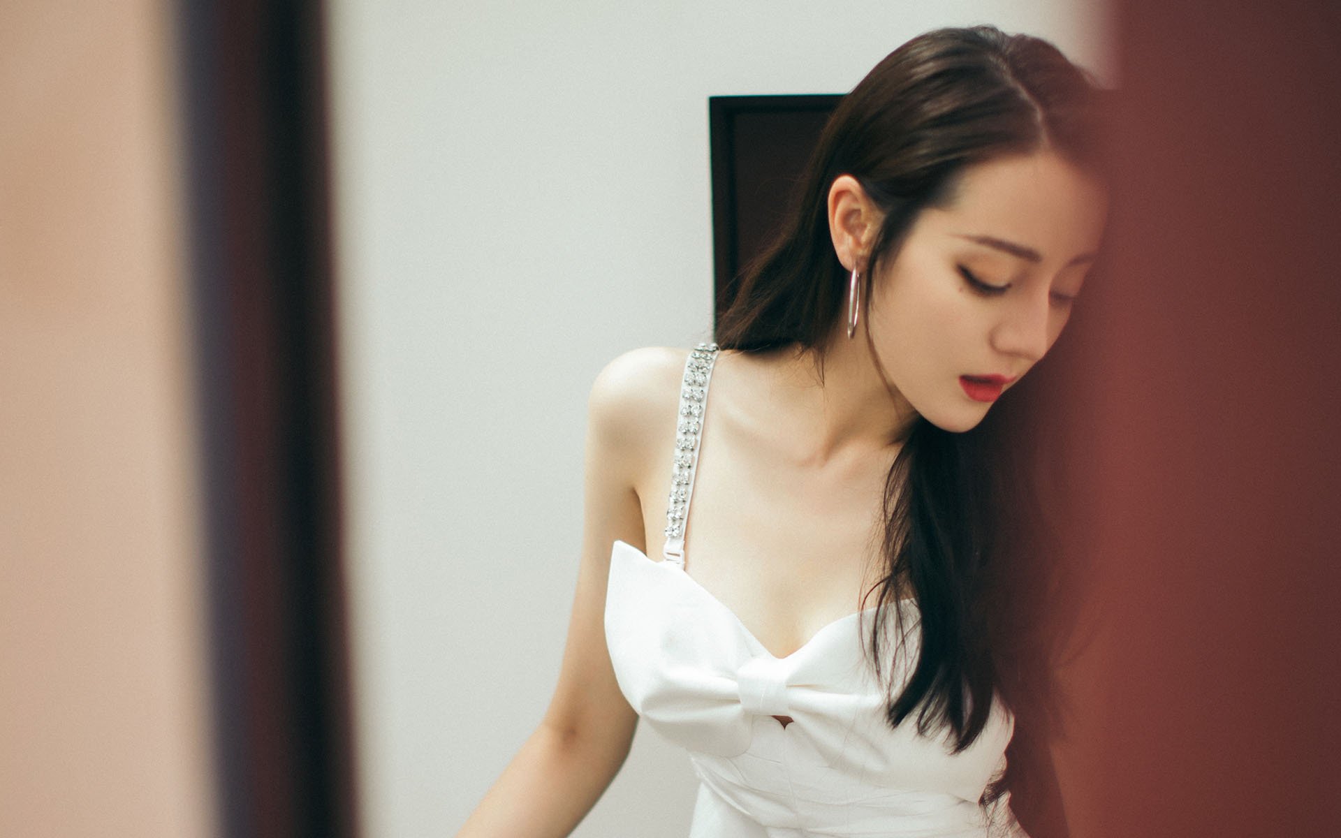 克瓦拉茨赫利亚稳如泰山，丹麦攻势如潮压制波兰